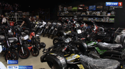 В Казани с приходом тепла активизировались подростки на мини-мотоциклах