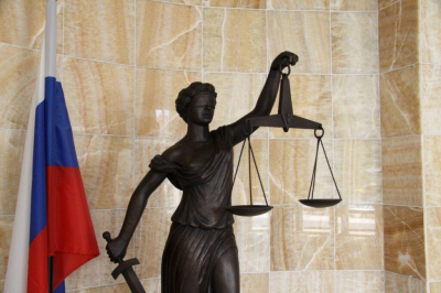 &laquo;Золото в портфеле&raquo;: китаец вез в Москву 18 слитков на 40 миллионов, но на трассе М-11 его ждала засада ДПС