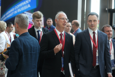 &laquo;Истерика и вой&raquo;: Дмитриев предрек панику в ЕС в связи с решением США по российской нефти