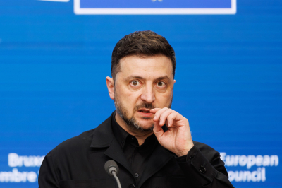 &laquo;Наряжаться в юбку и танцевать&raquo;: Мирошник оценил отчаянные шаги Зеленского