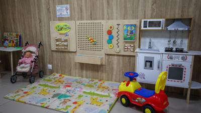 Матерям нужно быстрее возвращаться к работе: время работы детских садов хотят продлить до 20:00 22/01/2026 &ndash; Новости