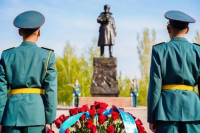 Андрей Лукин о военном параде: Это политический вопрос