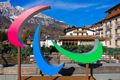 Россияне на церемонии, флаг РФ: как прошло открытие Паралимпиады-2026