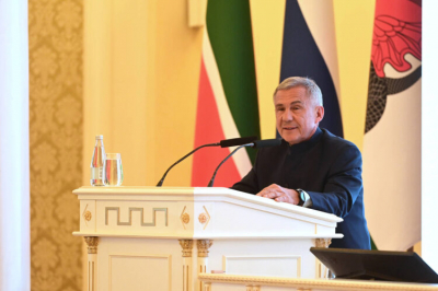 Татарстан Республикасы Рәисе Рөстәм Миңнеханов Рус теле көне һәм бөек рус шагыйре А.С. Пушкинның тууына 227 ел тулу уңаеннан котлады