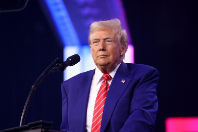 Кремль произвел фурор: Киев в ярости от подарка Трампу на ПМЭФ