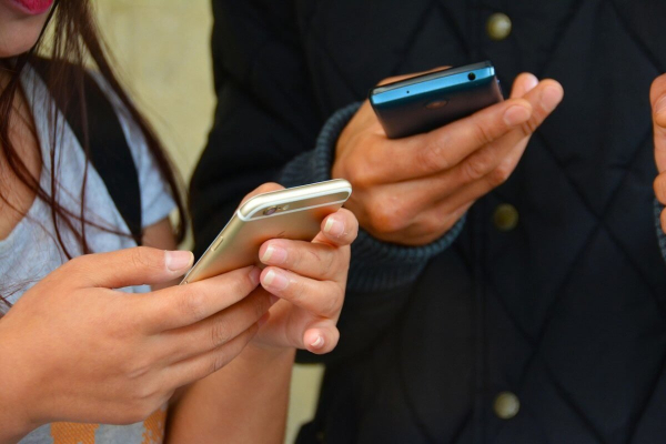 В Минцифры объяснили подорожание мобильной связи в Казахстане