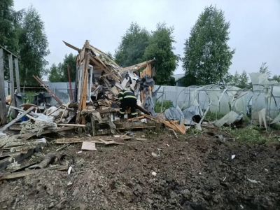 Москву пытались атаковать более 40 БПЛА: поврежден «Садовод», дроны достигли МНПЗ