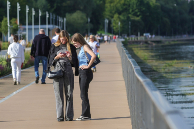 Жара до +21 градуса и чистое небо: погода в Москве в конце недели