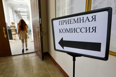 Миронов призвал сделать первое высшее образование бесплатным
