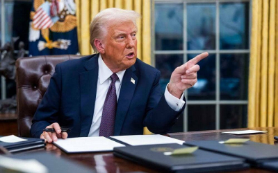 Трамп предупредил о тысячах ракет, которые атакуют Иран в случае покушения