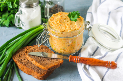 Самый простой домашний паштет из печени: 3 рецепта из курицы и говядины