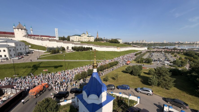 Семь тысяч верующих прошли крестным ходом вокруг Казанского Кремля 21/07/2026 – Новости
