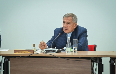 Минниханов присвоил особое звание компании «Таткрахмалпатока»
